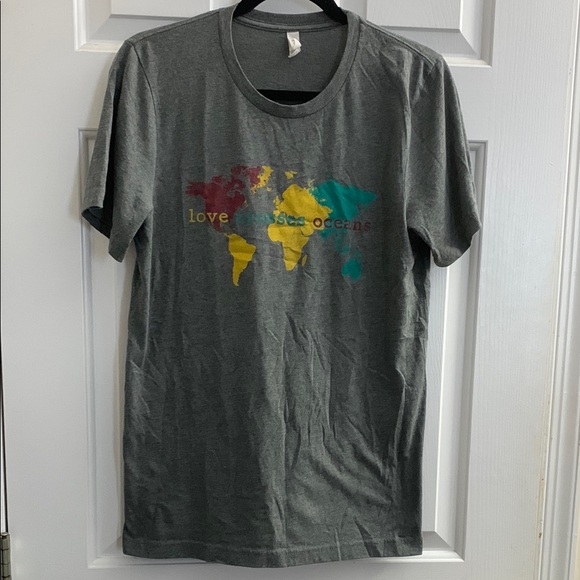 Bella Canvas Tops - 3/$20✨ Love Crosses Ocean World Map Bella Canvas Dark Gray Tee